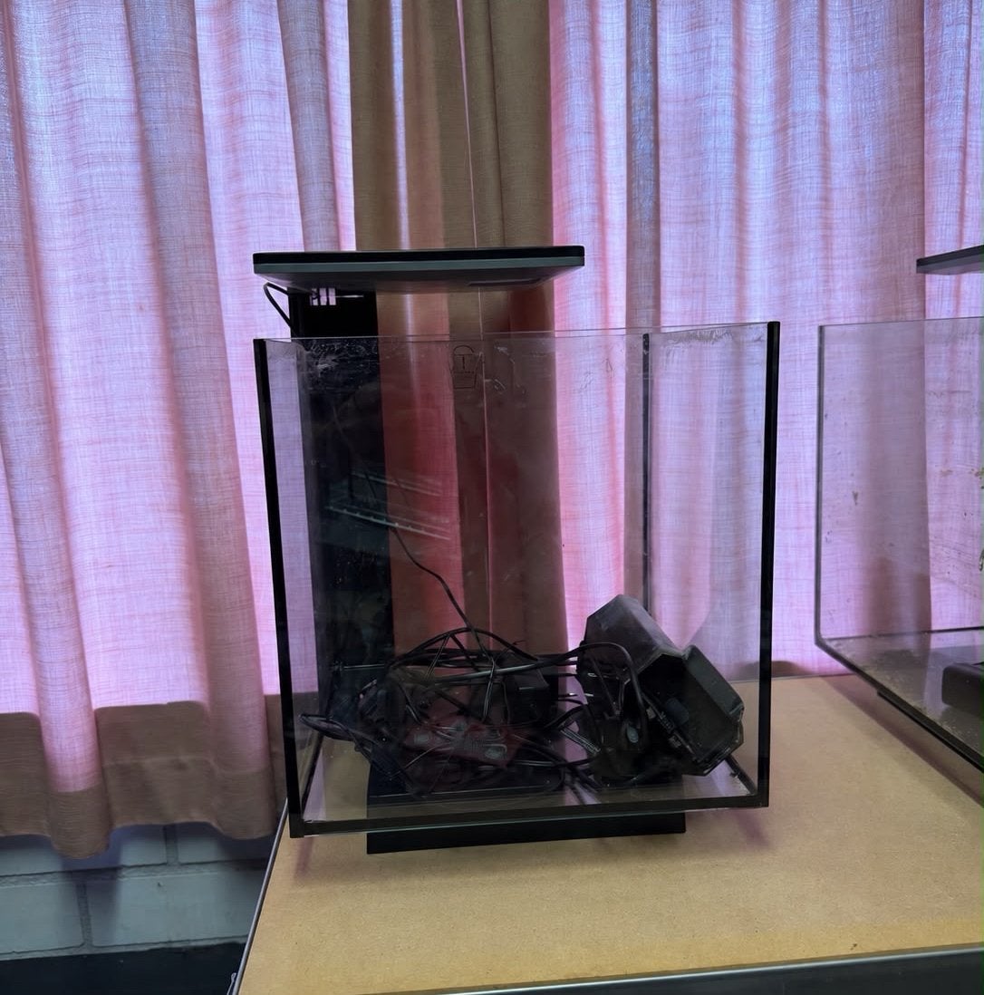 Superfish Qubiq 30 Pro Aquarium, Ophalen, Zo goed als nieuw, Leeg aquarium, Superfish