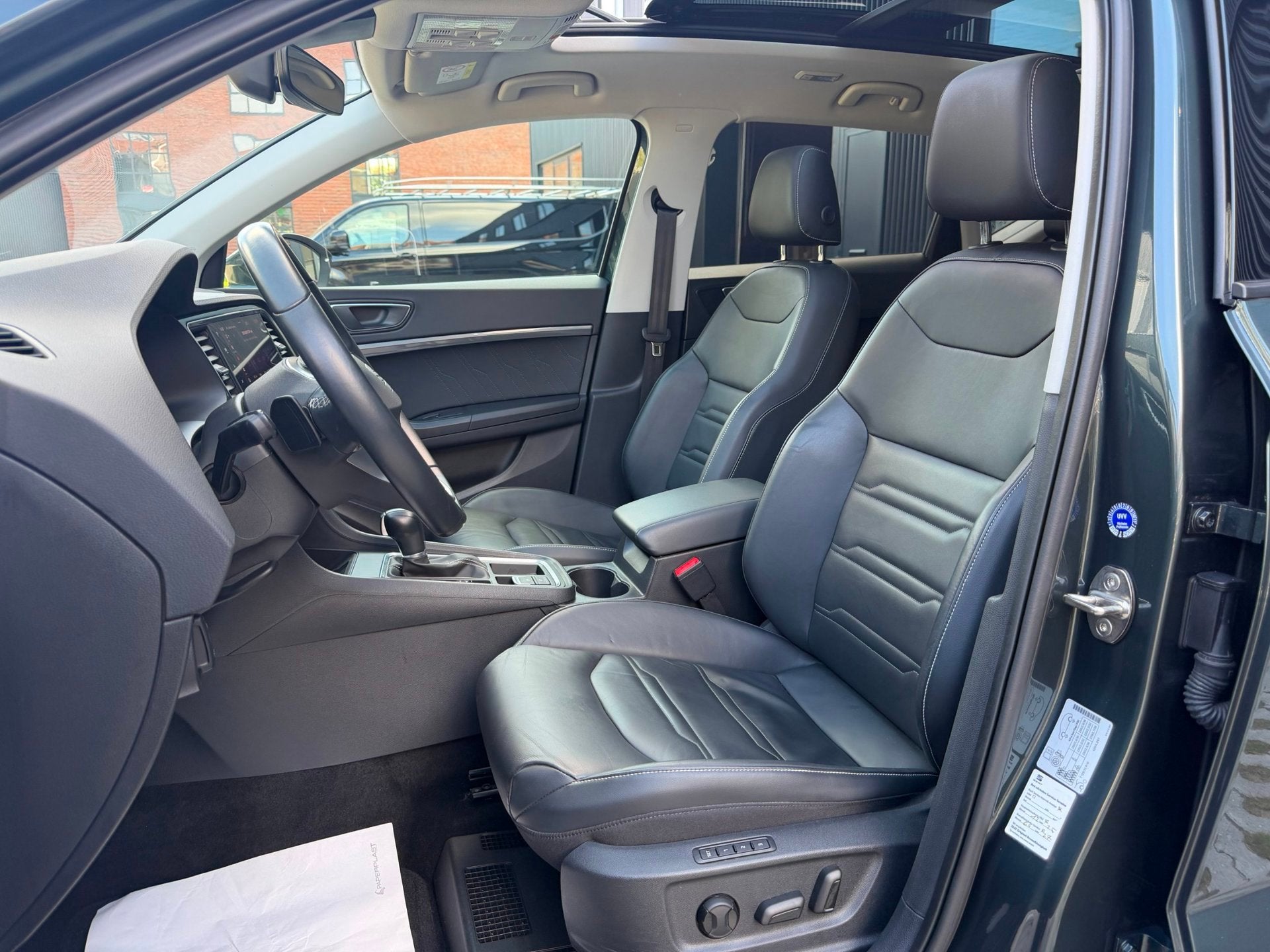 Seat Ateca 1.5 TSI Style Business Intense DSG Aut.| PANO | L, Auto's, Dealer onderhouden, 4 cilinders, Ateca, Bedrijf