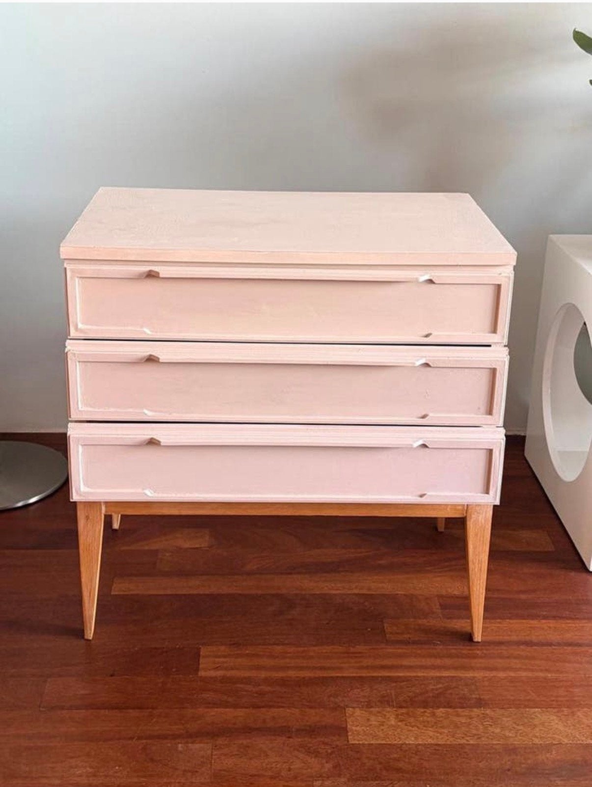 Vintage warm grijs houten ladenkastje.617, Ophalen, Zo goed als nieuw, Vintage