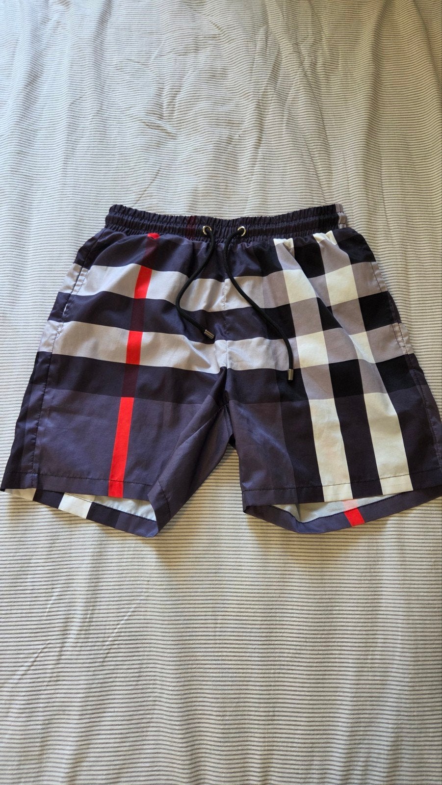 Donkerblauwe Burberry Zwembroek Maat M, Kleding | Heren, Badmode en Zwemkleding, Ophalen of Verzenden, Zwemshort, Burberry, Maat 48/50 (M)