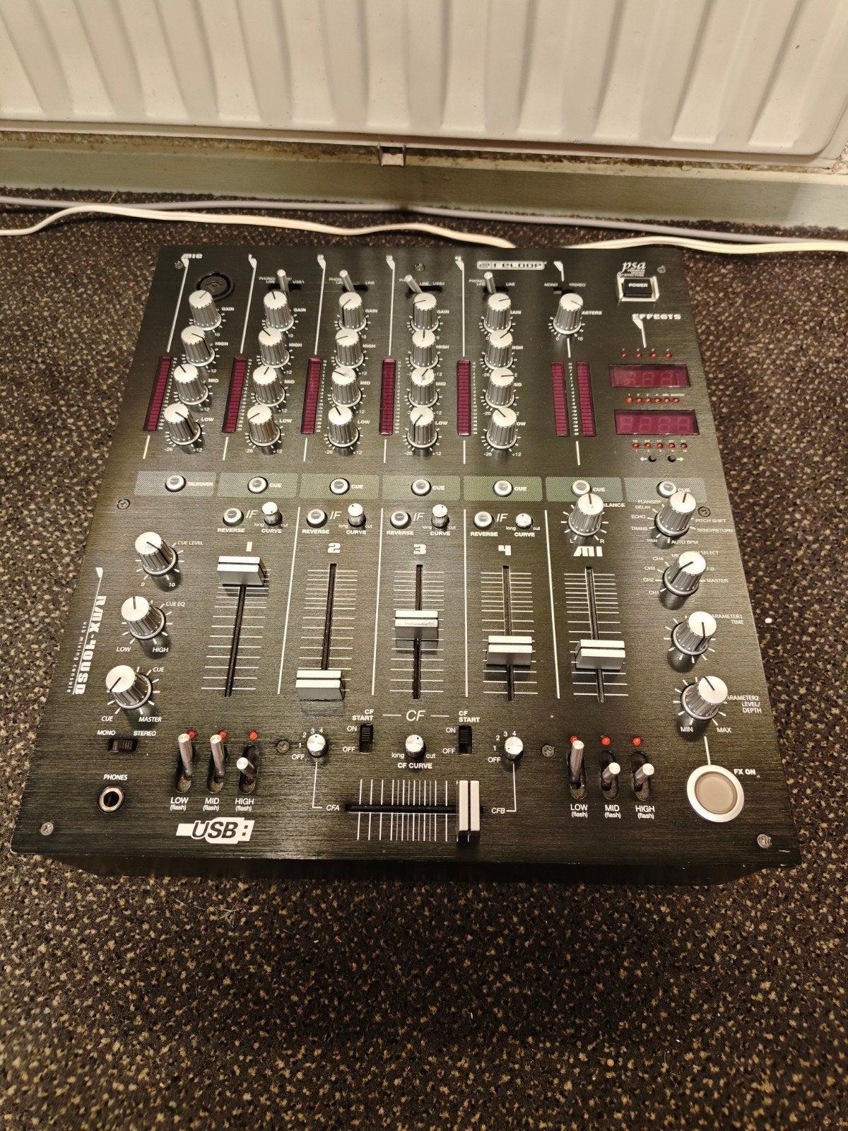 Reloop RMX-40 USB 4-kanaals DJ Mixer, Ophalen of Verzenden, Minder dan 5 kanalen