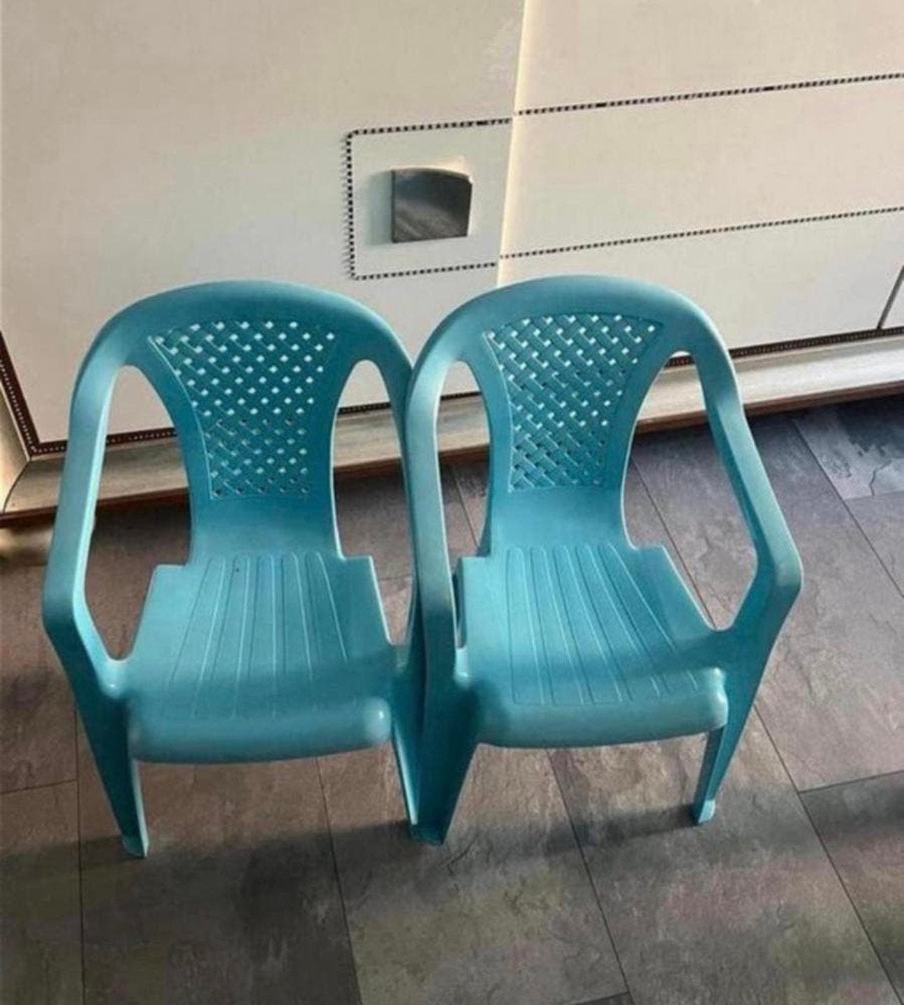 Mooi 2 stuks kinder stoelen, Ophalen, Zo goed als nieuw, Kunststof