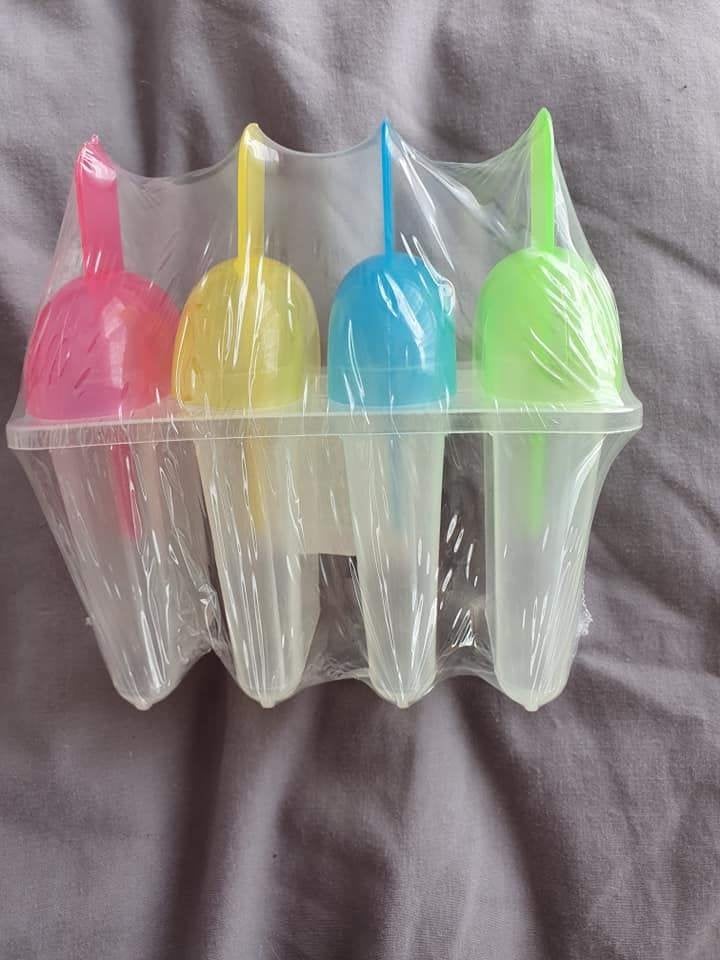 Ijsvormpjes - Set van 4 kleurrijke ijslollyvormen, Overige typen, Kunststof, Nieuw, Ophalen of Verzenden