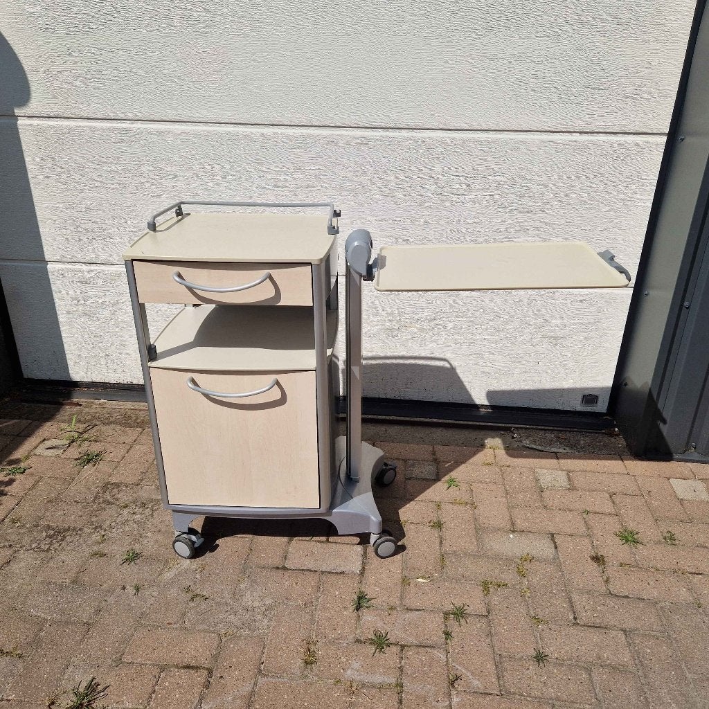 Stiegelmeyer Zorgnachtkastje met Draaibare Bedtafel, Ophalen, Gebruikt