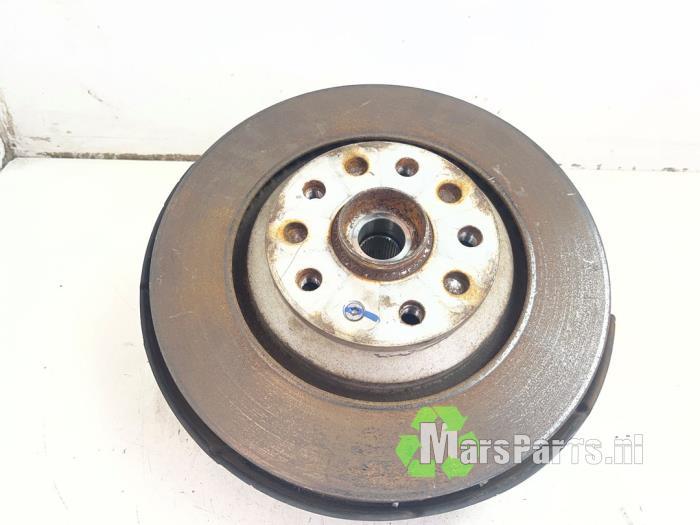Fusee rechts-achter van een Volkswagen Golf, Gebruikt, -, Volkswagen, -