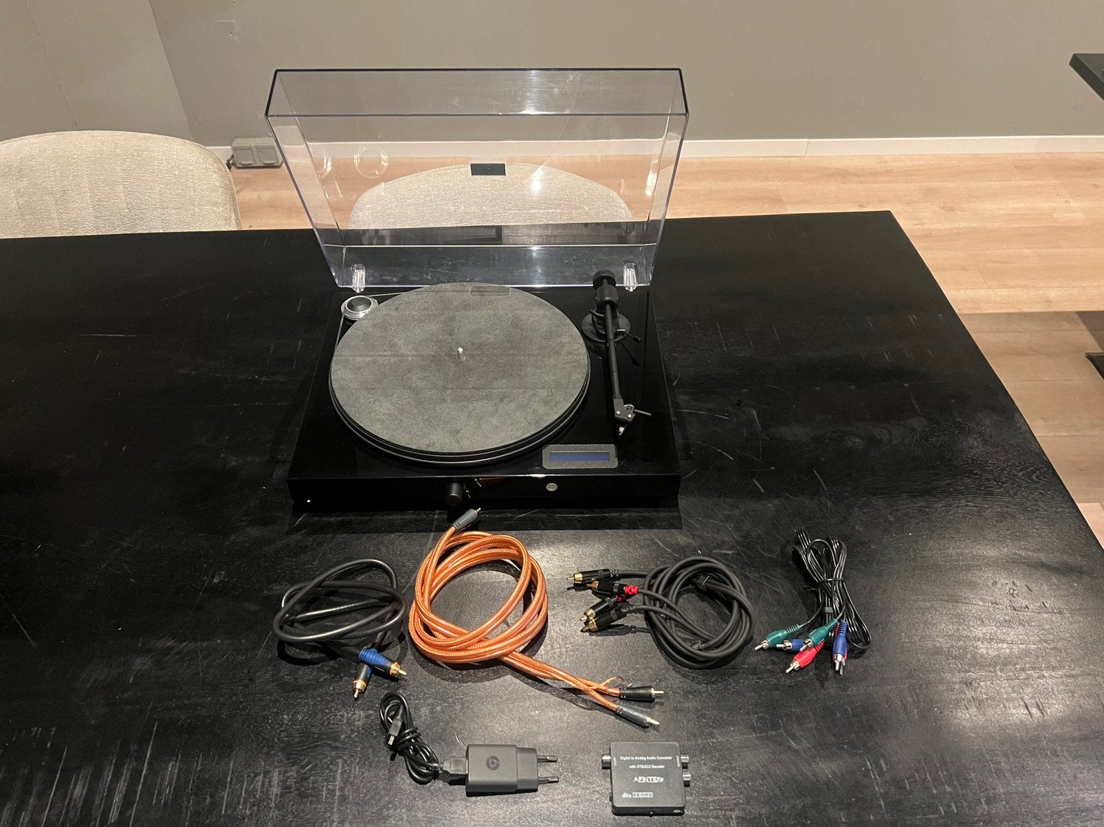 PRO-JECT JUKE BOX E1 WITH OM5E ALL-IN-ONE PLUG & PLAY SYSTEM, Zo goed als nieuw, Nvt, Nvt, Nvt