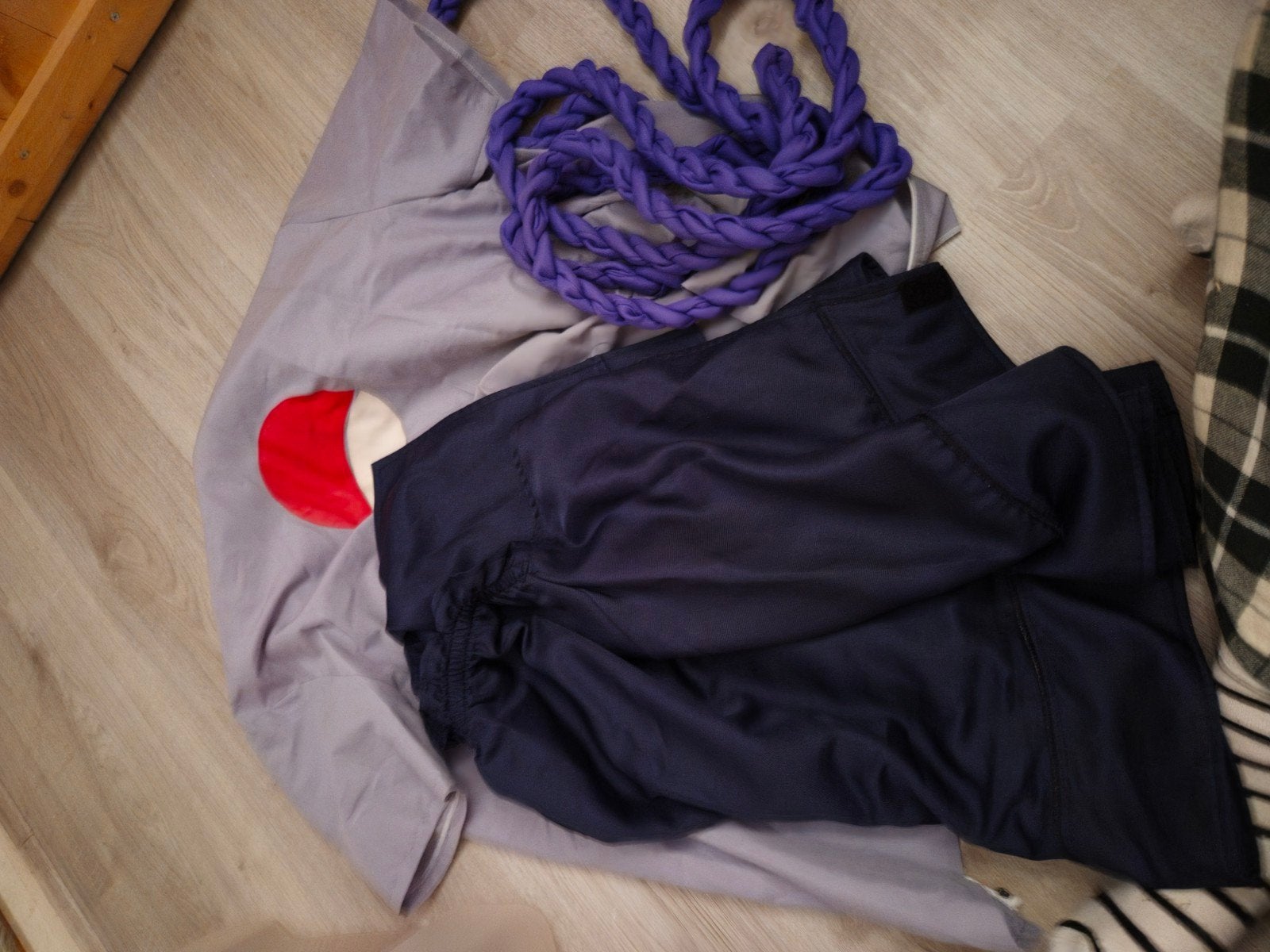 Sasuke Cosplay Kostuum - Grijs Shirt, Donkere Broek & Touw, Kleding | Dames, Onbekend, Ophalen of Verzenden, Gedragen