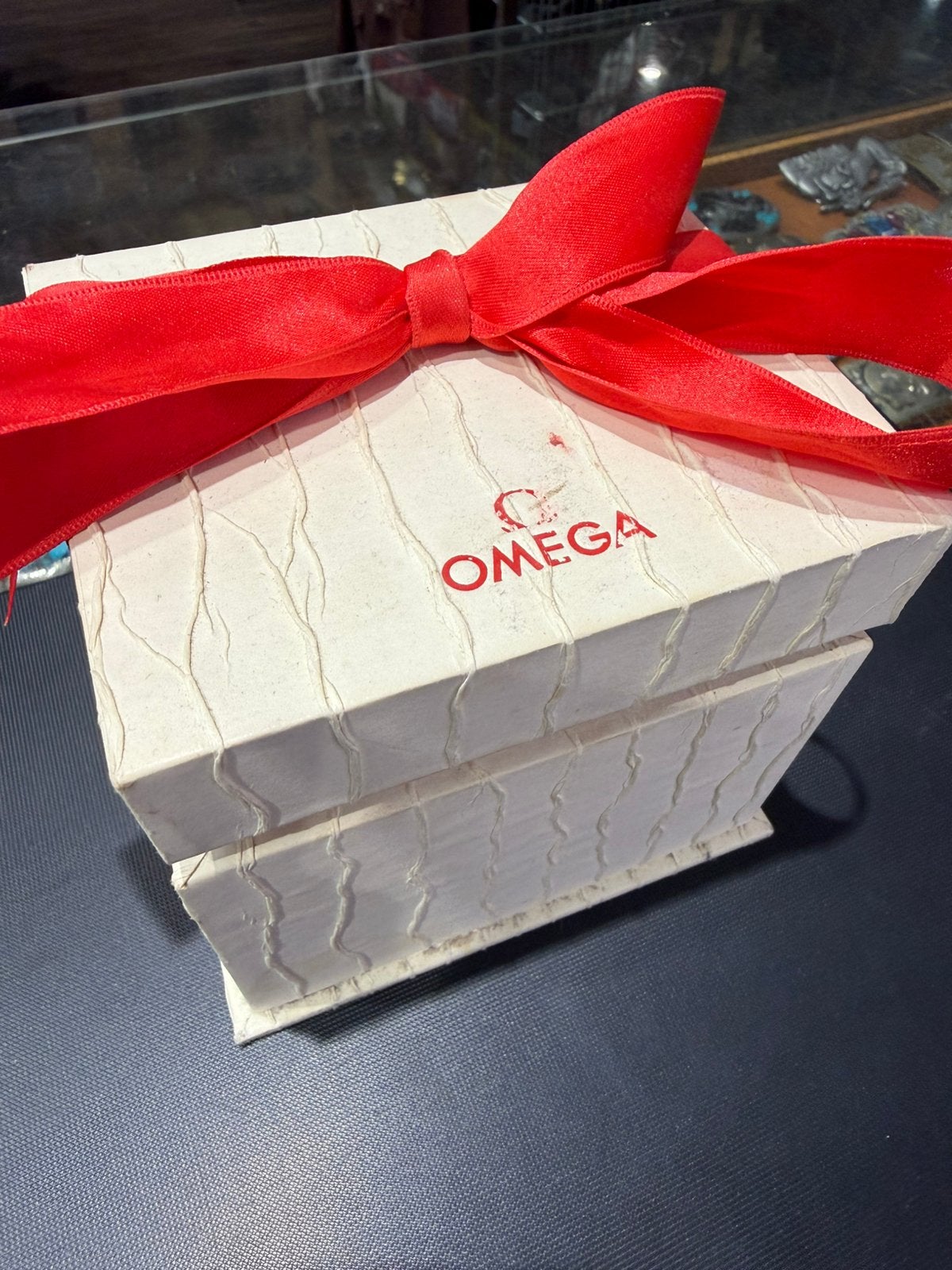 Vintage Omega giftbox, Overige materialen, Polshorloge, X, Omega
