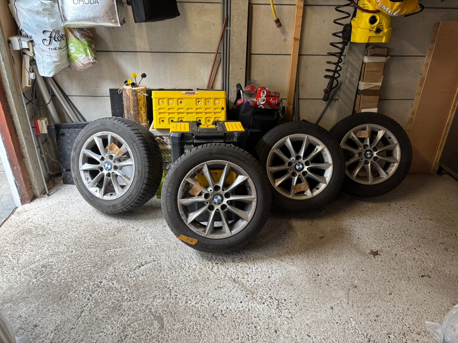 Bmw velgen set met winterbanden, Auto-onderdelen, Banden en Velgen, Ophalen, 16 inch, Banden en Velgen, 205 mm