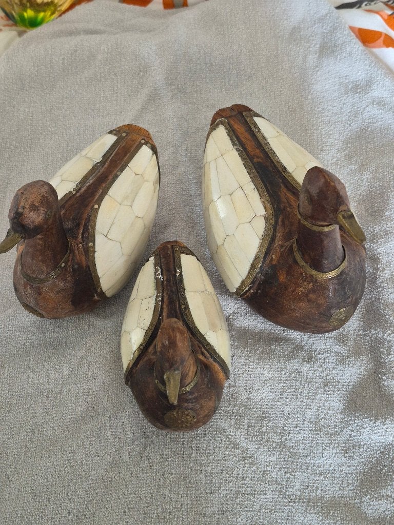 3 Vintage houten Eenden ingelegd met messing en been., Ophalen of Verzenden, Zo goed als nieuw