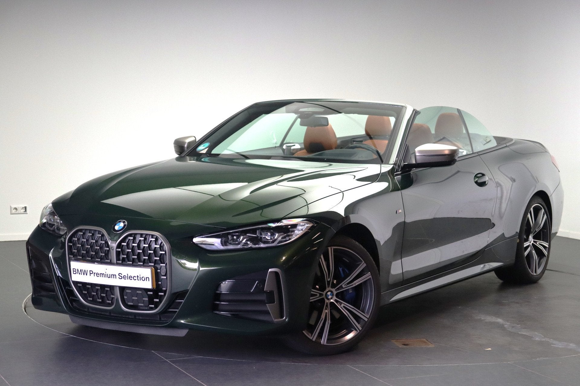 BMW 4 Serie Cabrio M440i xDrive High Executive Automaat / Co, Auto's, Dealer onderhouden, 4-Serie, 4 stoelen, 120 €/maand