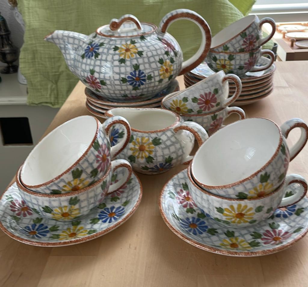 Schramberg Majolika "Daisy" serviesgoed jaren 30 tot 50, Antiek en Kunst, Antiek | Servies compleet, Ophalen of Verzenden