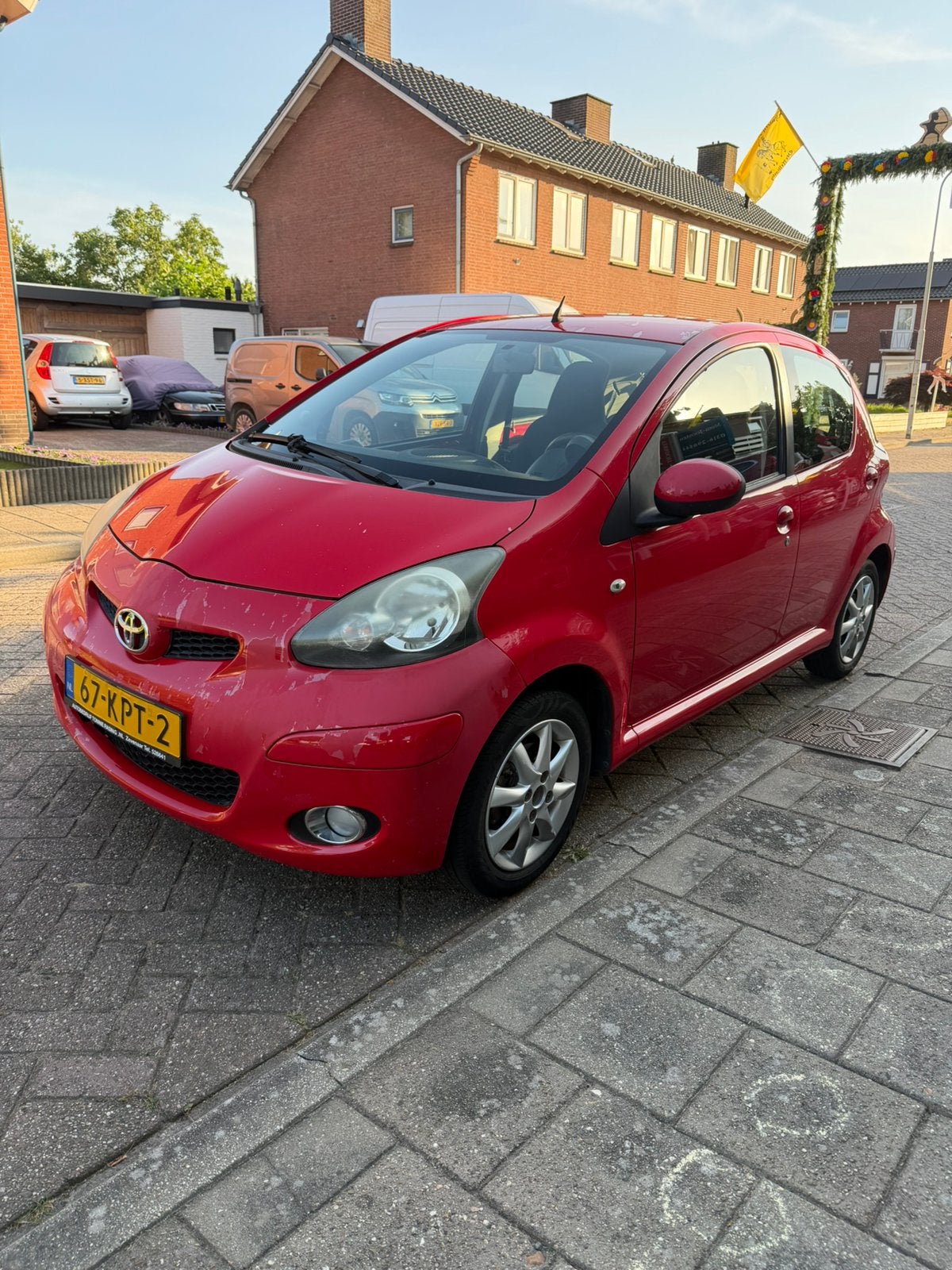 Toyota Aygo 1.0 12V Vvt-i 5DRS 2010 Rood (eerste eigenaar), Auto's, Voorwielaandrijving, Stof, 4 stoelen, 68 pk