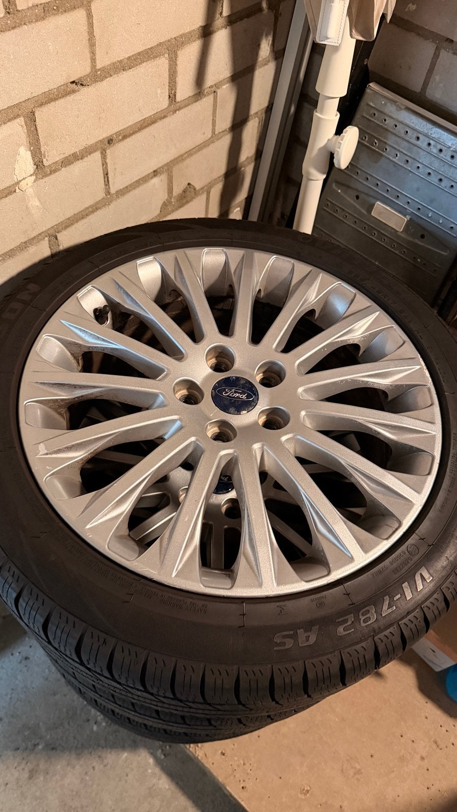 Ford Velgen met All Season Banden - 225/45R17 5-6mm, Banden en Velgen, 17 inch, Ophalen of Verzenden, All Season