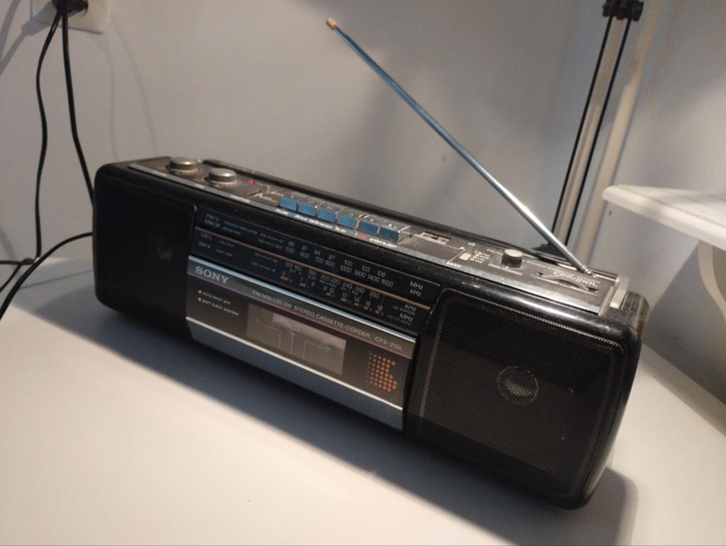 Vintage Sony FM/MW/LW/SW Stereo Cassette-Corder CFS-210L, Ophalen of Verzenden, Gebruikt, Radio