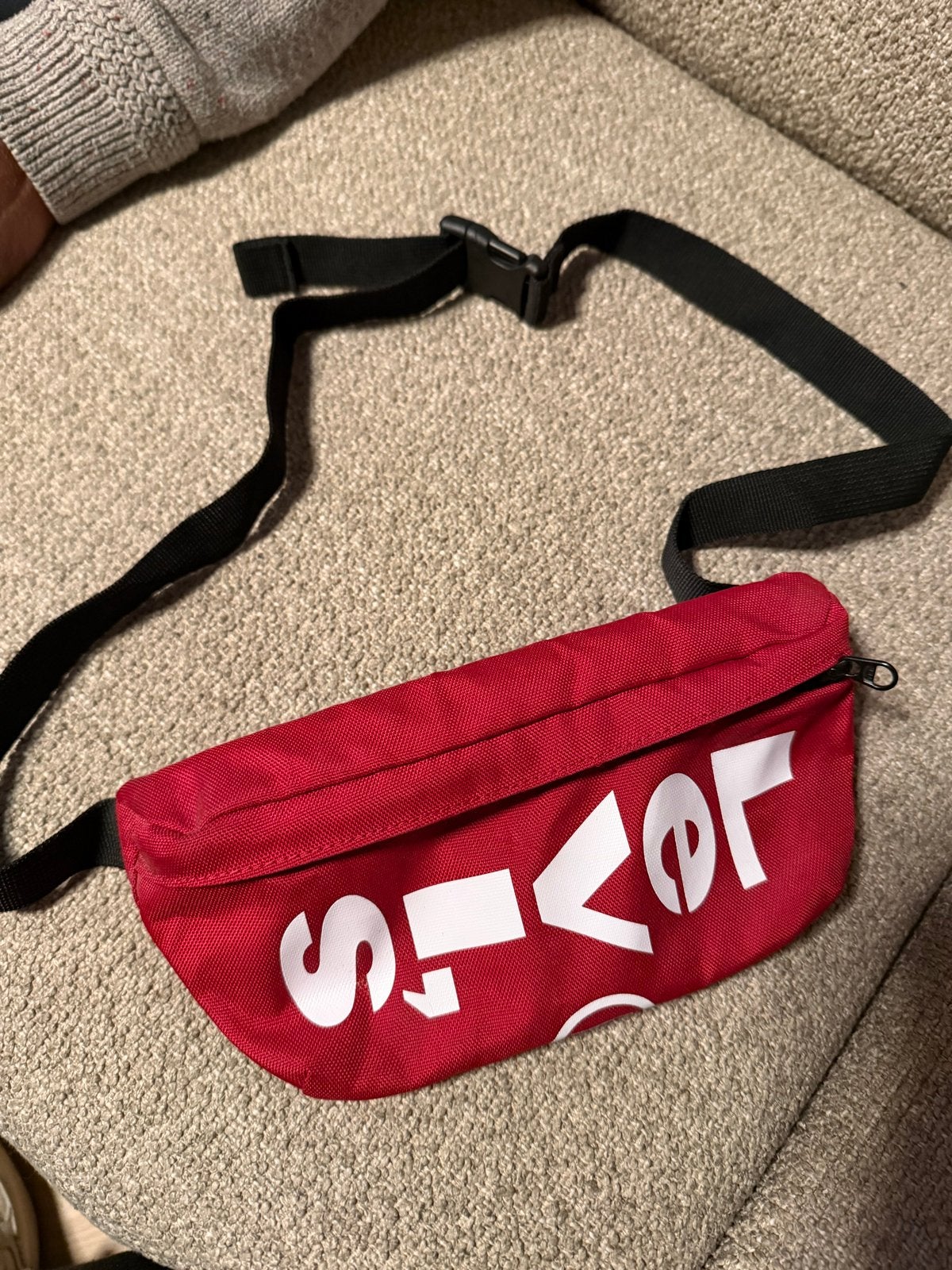 Levi's rode heuptas / banana sling, Ophalen of Verzenden, Zo goed als nieuw, Rood, Overige merken