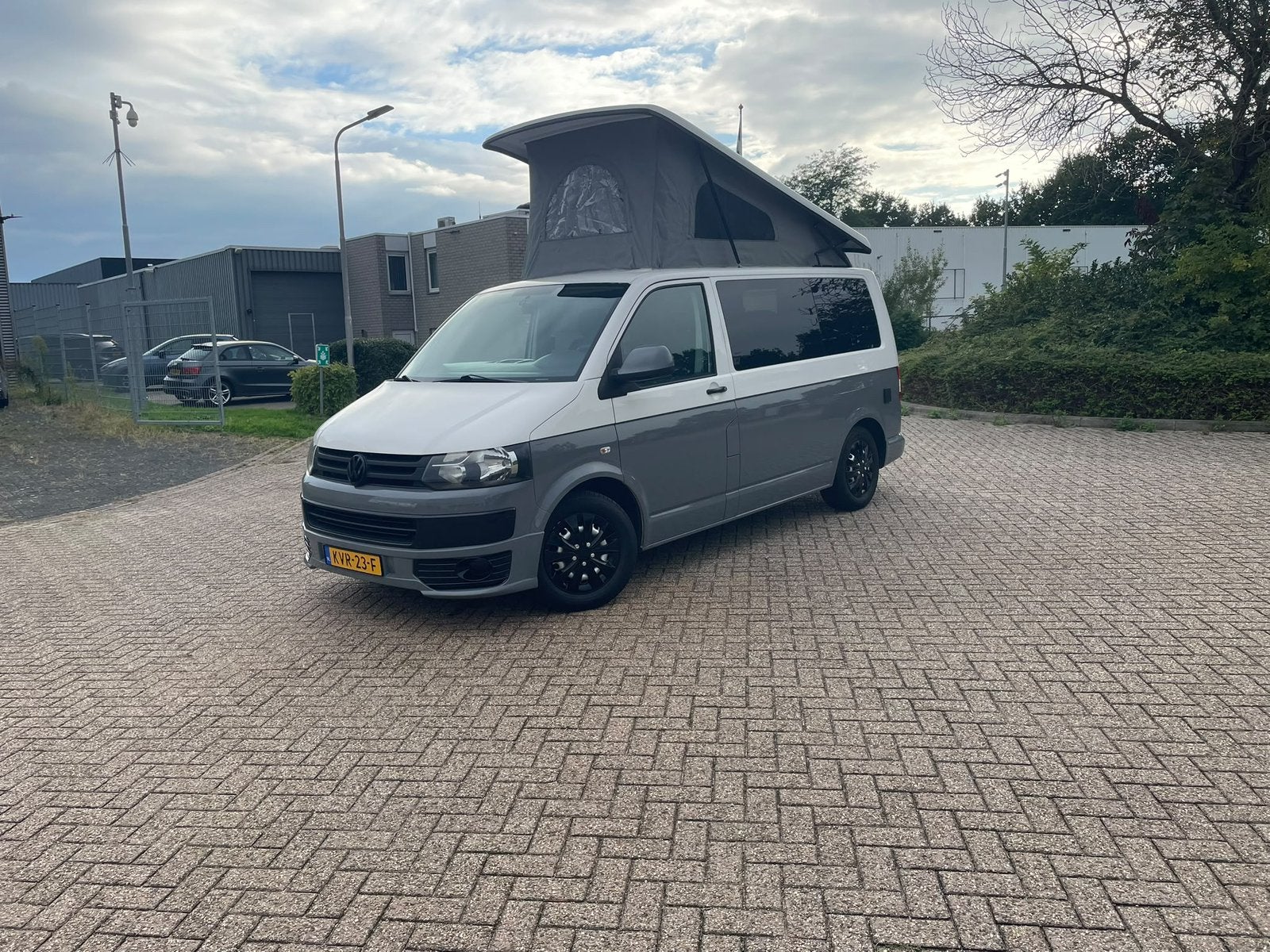 Volkswagen transporter camper. California ombouw