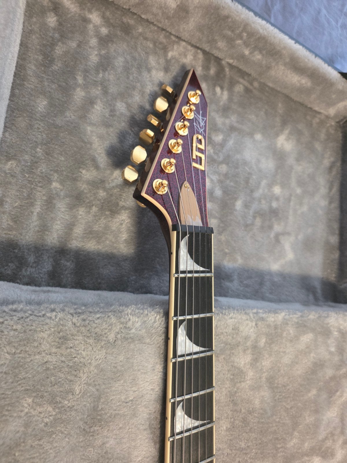 ESP LTD KH-V - Red Sparkle, Kirk Hammett Signature Guitar, Ophalen, Zo goed als nieuw, Solid body, Overige merken