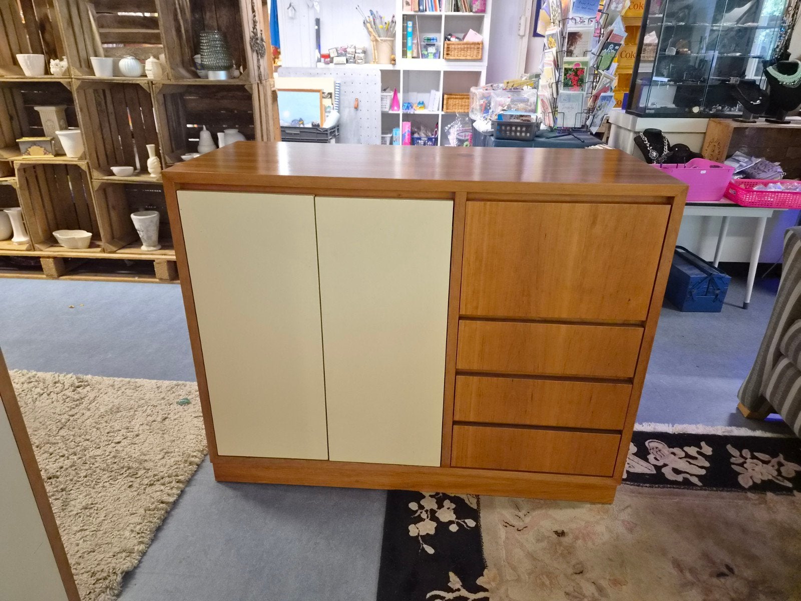 dressoir 129x95x52cm, Ophalen