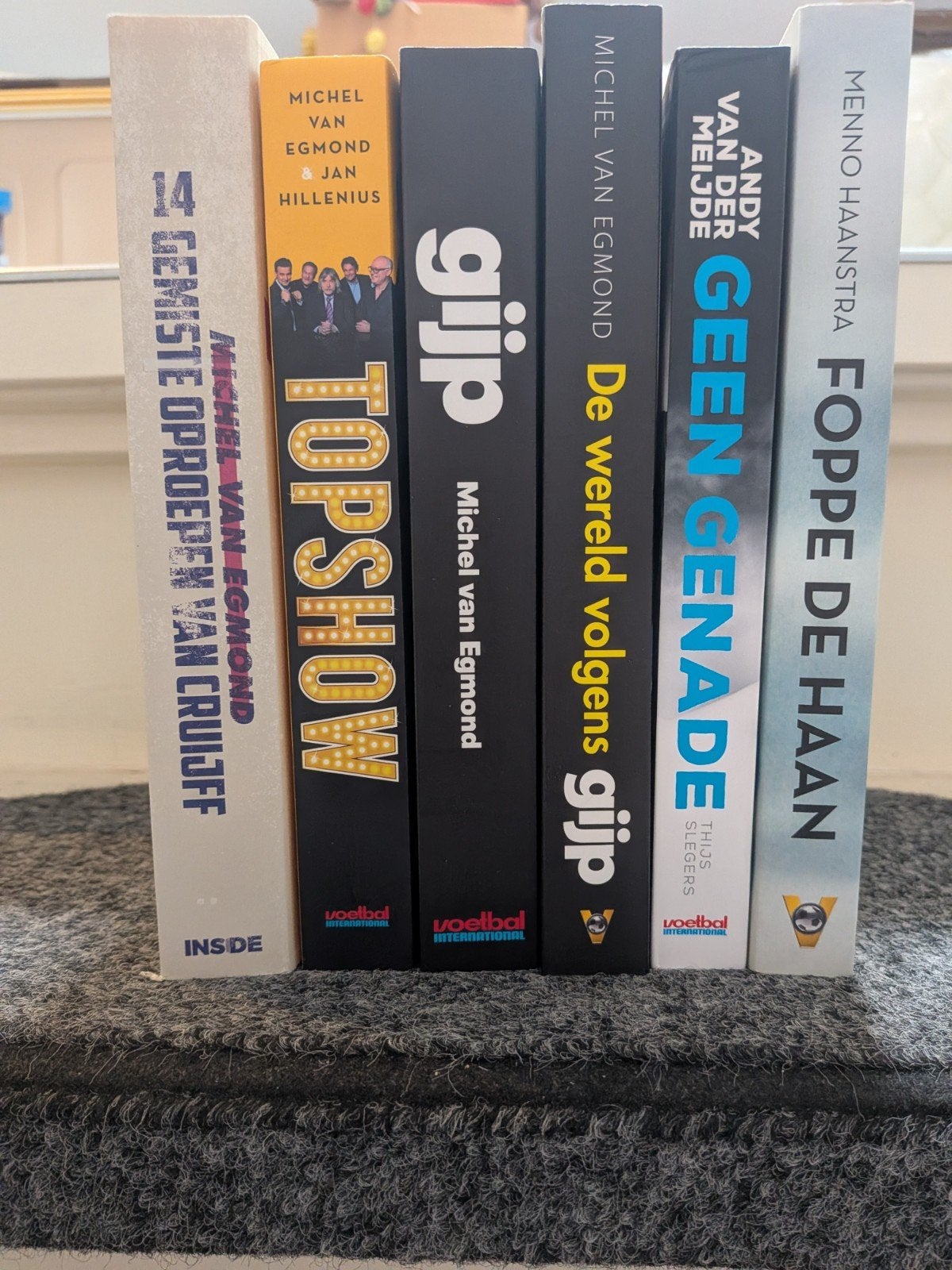 6 voetbal boeken in nieuwstaat, Ophalen of Verzenden, Zo goed als nieuw, Balsport