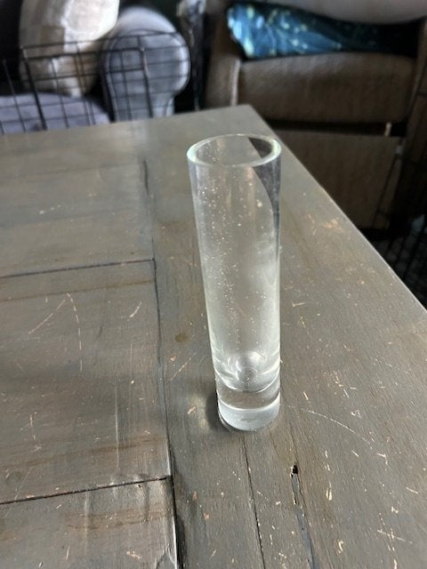 p17 – smal lang vaasje, doorsnede 4 cm, hoogte 17 cm, Ophalen of Verzenden