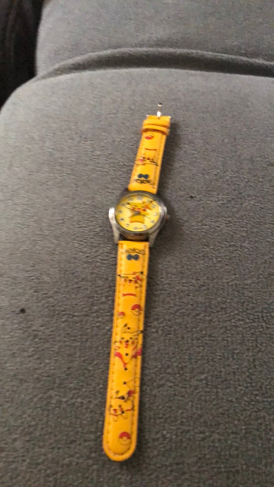 Pokemon horloge gloed nieuw, Sieraden, Tassen en Uiterlijk, Horloges | Kinderen, Ophalen, Zo goed als nieuw, Jongen of Meisje