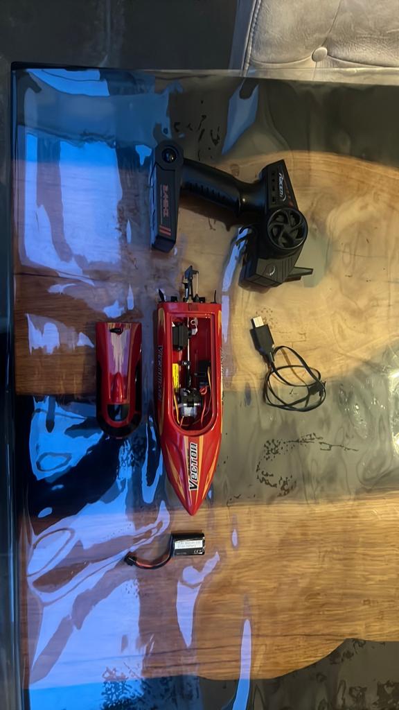 Vector Pro Racing Boot - Snelle RC Boot met Afstandsbedienin, Hobby en Vrije tijd, Ophalen, Gebruikt