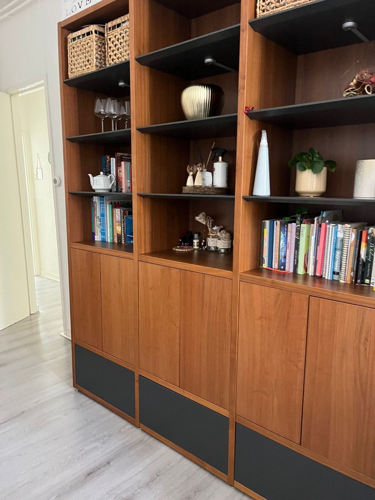 Boconcept kast Lecco, Ophalen, Gebruikt, Met deur(en), 200 cm of meer