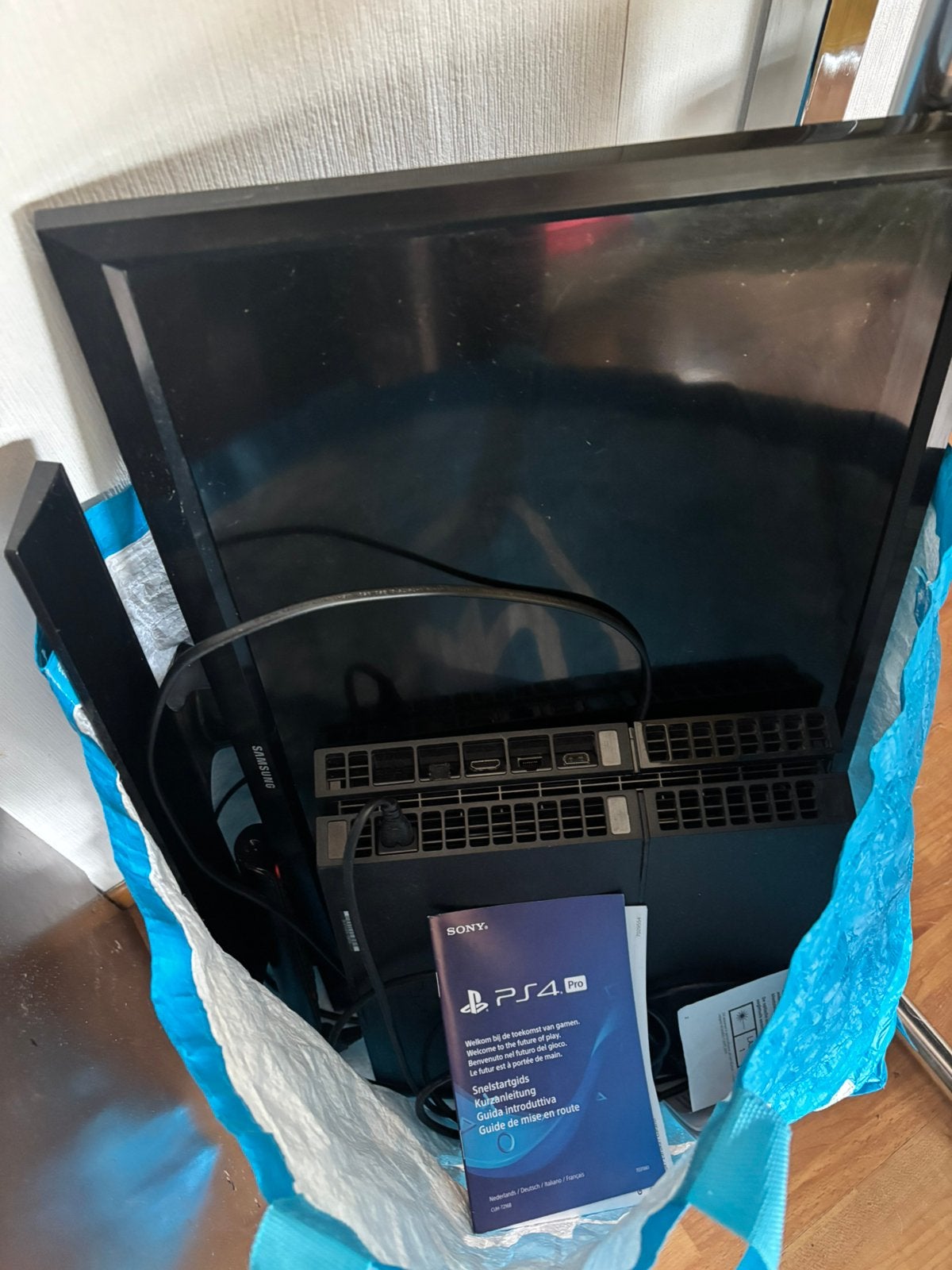 Playstation 4 en tv samsung, Spelcomputers en Games, Ophalen, Gebruikt, Zonder controller, 1 TB