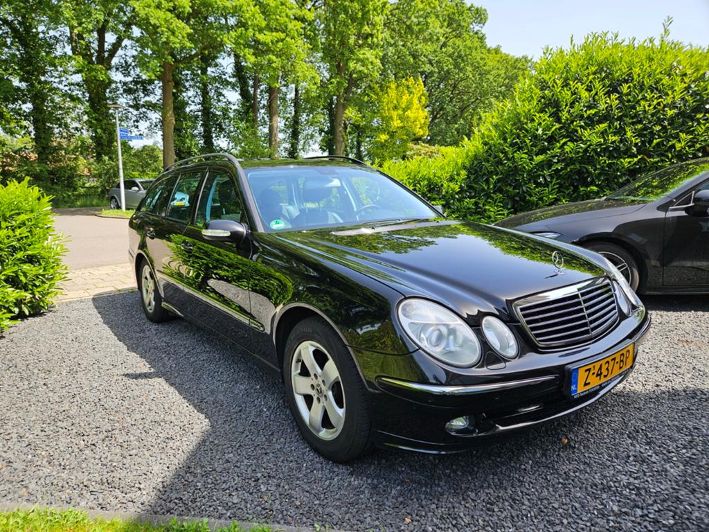 E200 avantgarde e klasse goed onderhouden, Automaat, Achterwielaandrijving, 4 cilinders, 1650 kg