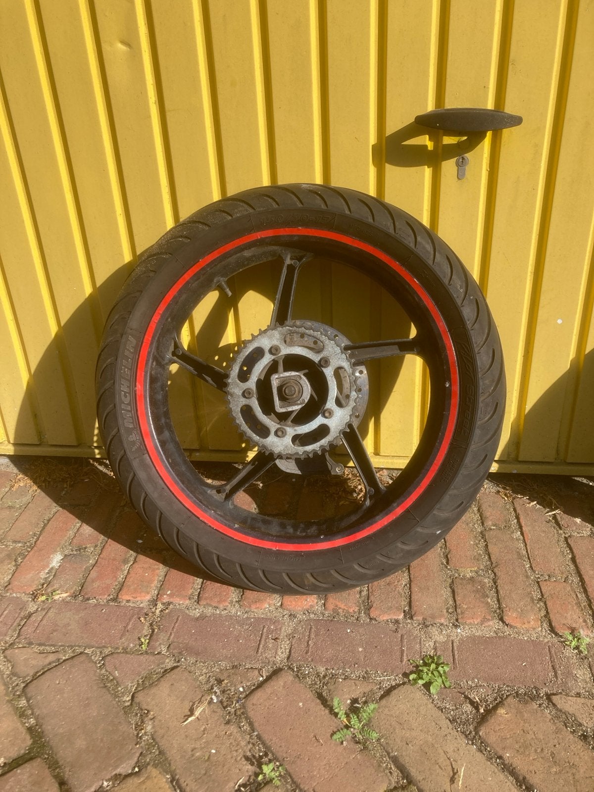 Aprilia achterwiel 130/70/17 tekoop of ruil, Ophalen of Verzenden, Gebruikt
