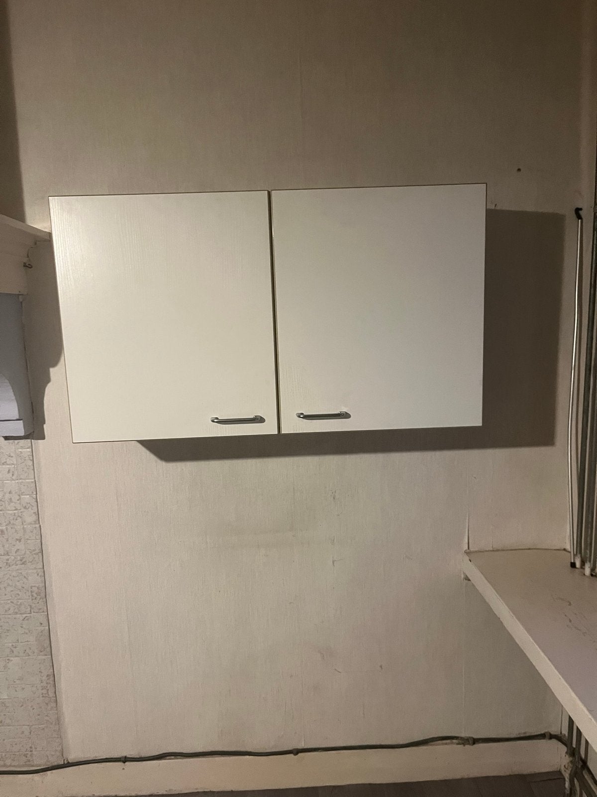 Witte wandkast met twee deuren/bovenkastjes, Ophalen, Gebruikt