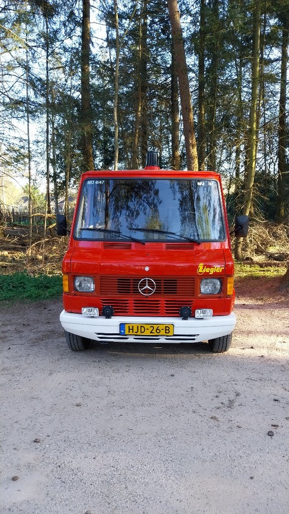 Mercedes-Benz Brandweer 1985 Benzine, Auto's, 2103 kg, Stof, Handgeschakeld, Grijs
