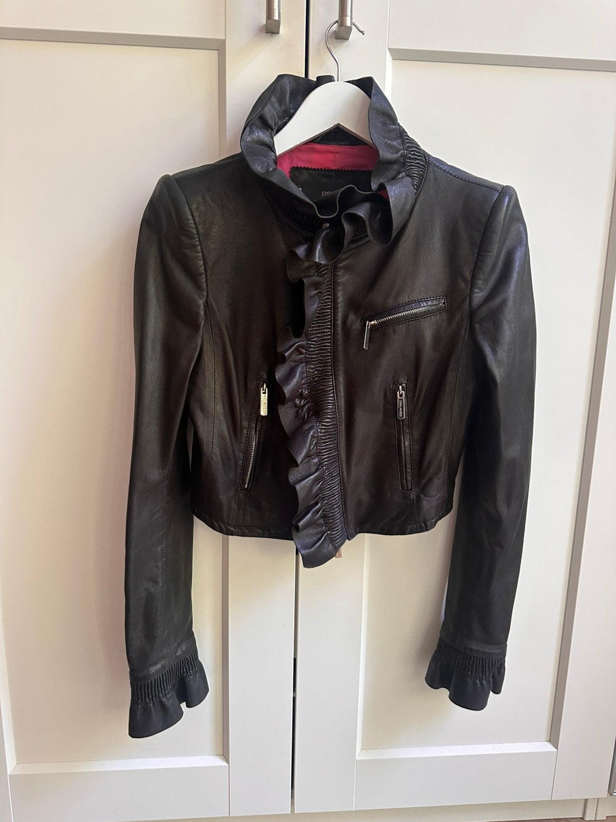 DSQUARED2 Cropped Leather Jacket – Size S, Kleding | Dames, Ophalen of Verzenden, Zo goed als nieuw, Zwart