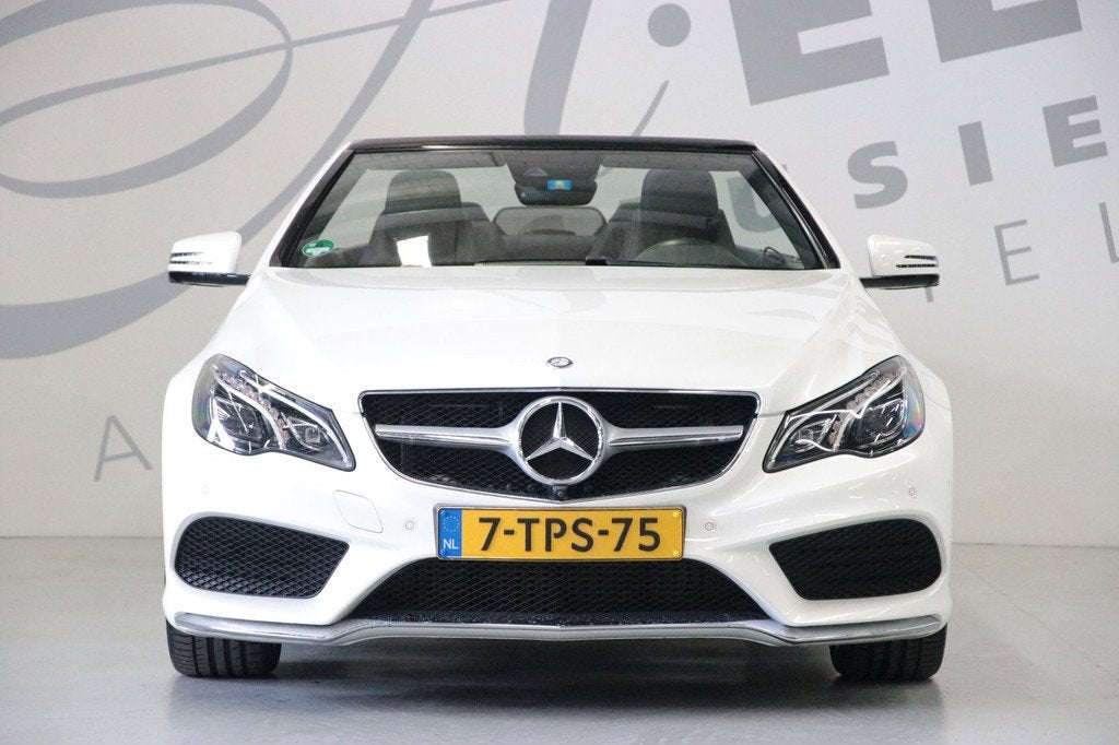 Mercedes-Benz E-klasse Cabrio 200 360' camera/ AMG-styling/, Auto's, Mercedes-Benz, Automaat, Achterwielaandrijving, 4 cilinders