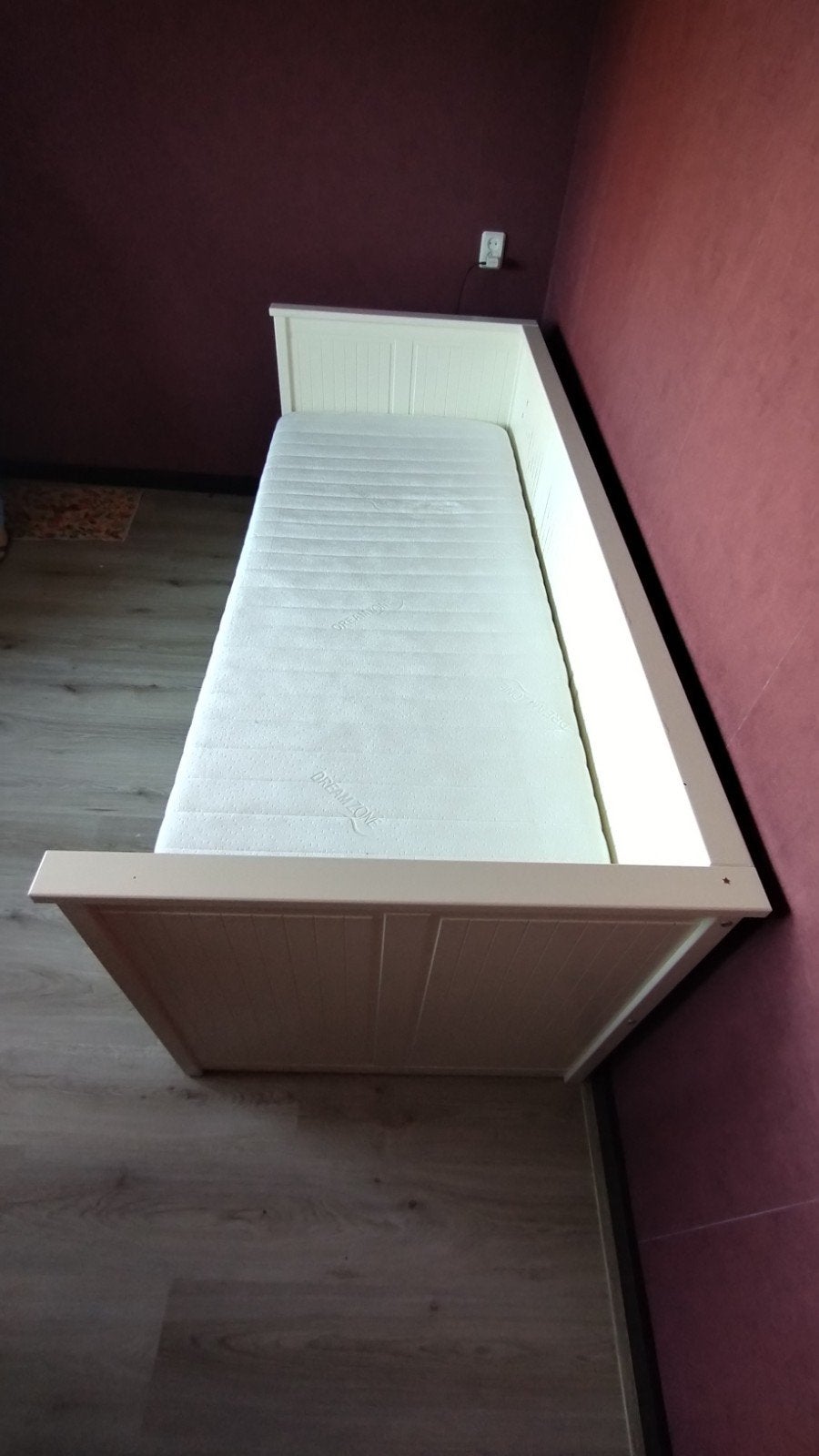 Ikea Hemnes Bedbank met 3 lades en uitschuifbaar bed, Huis en Inrichting, Slaapkamer | Bedden, Ophalen, Modern, Scandinavisch