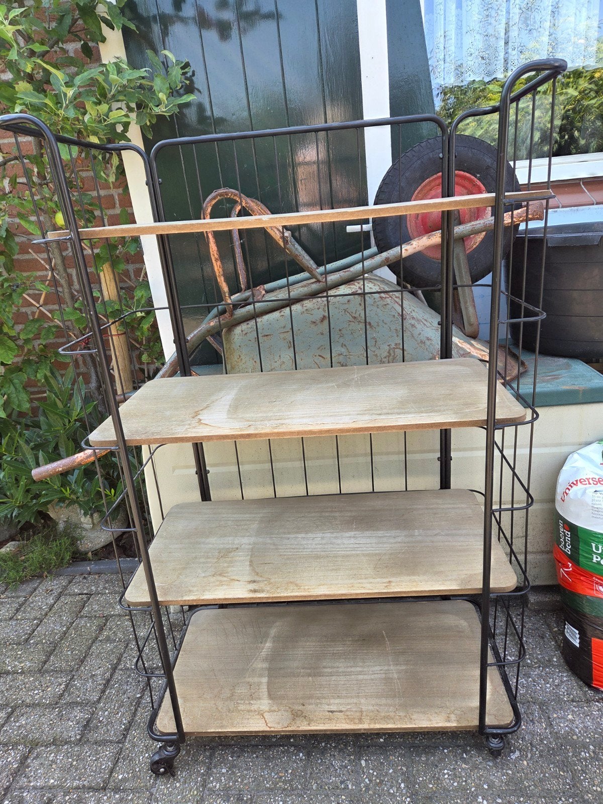 Gratis bakkerskast, Verzenden