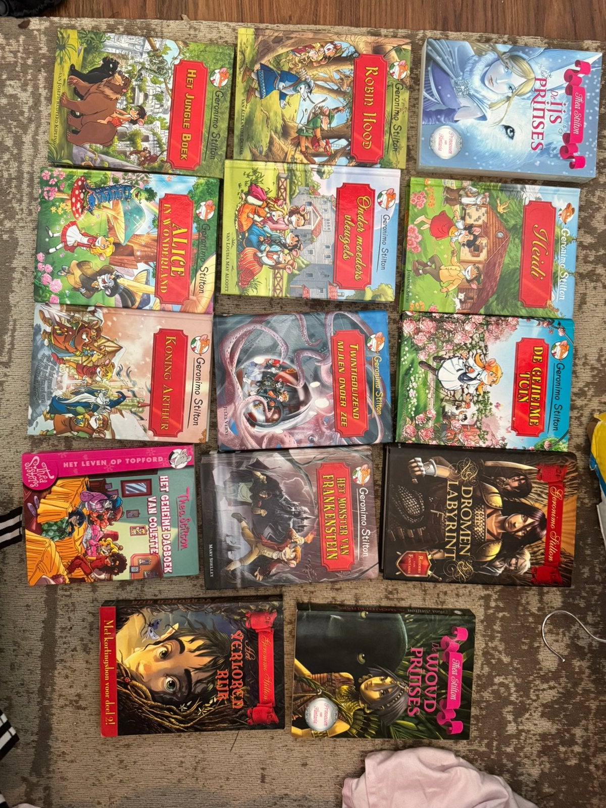 14 thea en gerionino sprookjes boeken samen 30 euro, Ophalen of Verzenden, Zo goed als nieuw