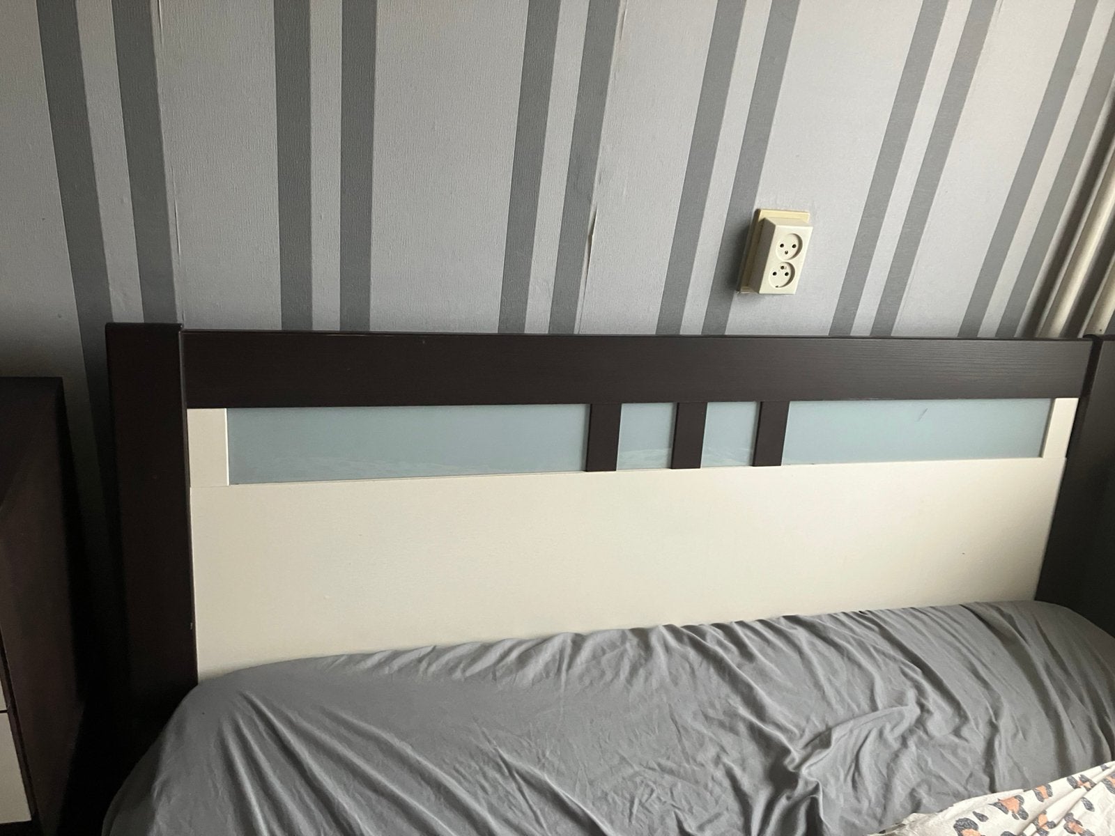 Gratis bed 1.40, Ophalen, Zo goed als nieuw, Knikarmscherm