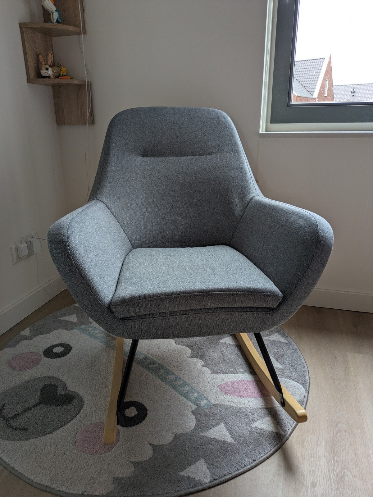 JYSK NEBEL schommelstoel met houten onderstel, Ophalen, Modern, Scandinavisch, Blauw, Zo goed als nieuw
