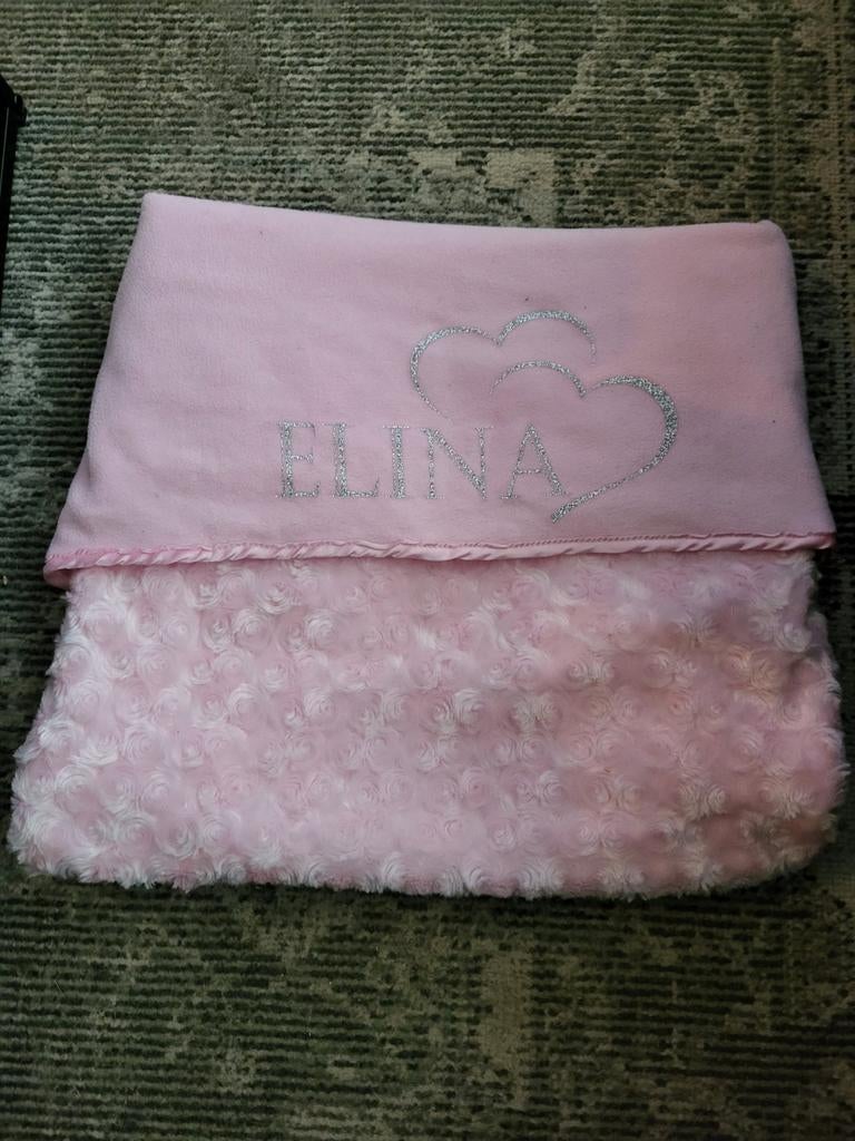 Roze ledikant deken met naam Elina en hartjes, Meisje, Ophalen of Verzenden, Roze, Deken of Dekbed