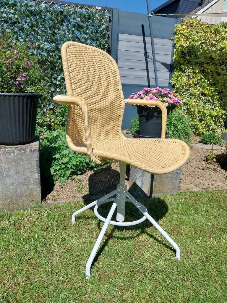 Ikea stigbygel bureaustoel te koop., Ophalen, Zo goed als nieuw, Beige