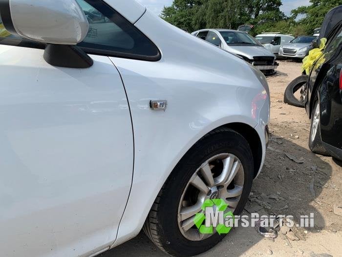 Scherm rechts-voor van een Opel Corsa (Z474), Gebruikt, -, -, Opel