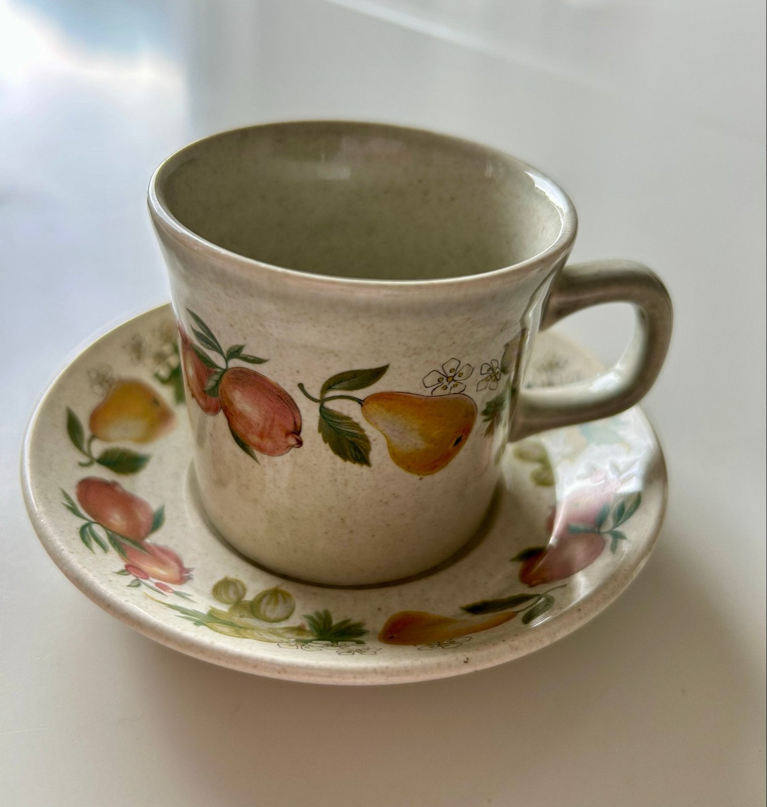 6 Wedgwood Quince Mokka/Espresso kopjes met fruitmotief, Ophalen of Verzenden, Zo goed als nieuw, Wedgwood, Kop(pen) en/of Schotel(s)