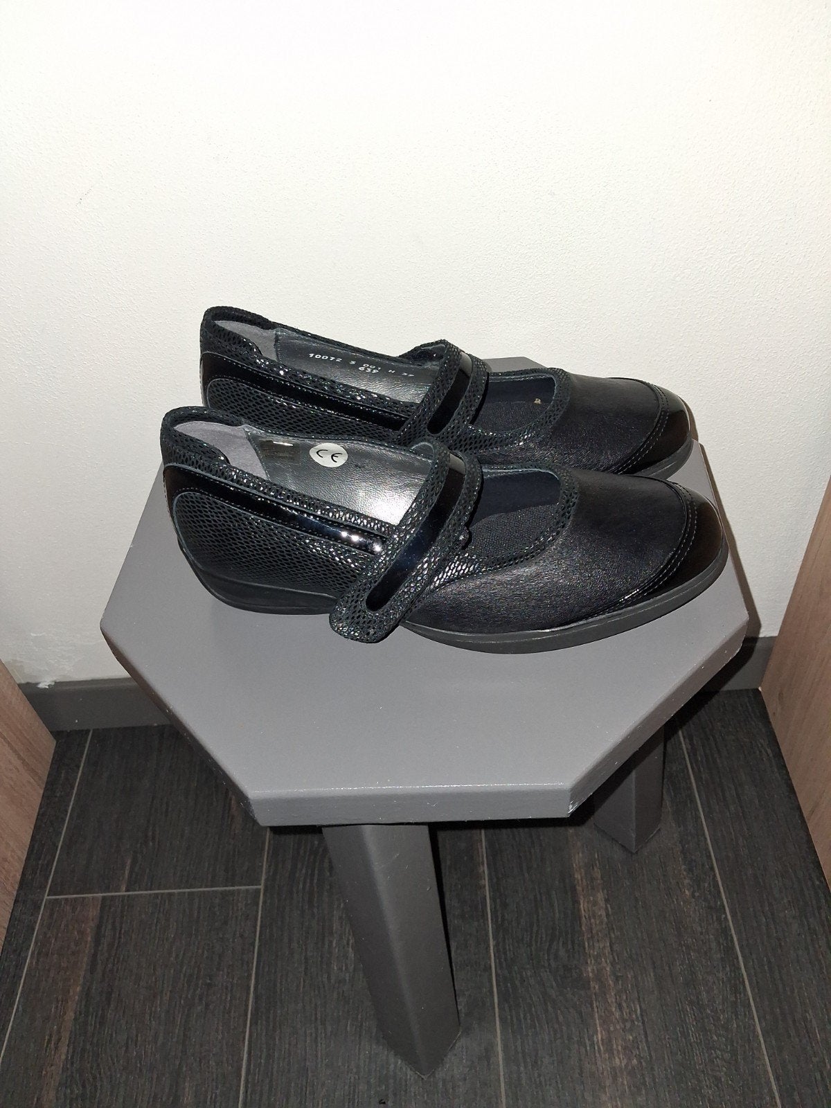 XSENSIBLE Lipari schoenen maat 39 H z.g.a.n., Kleding | Dames, Ophalen of Verzenden, Zo goed als nieuw, Zwart, Sneakers of Gympen