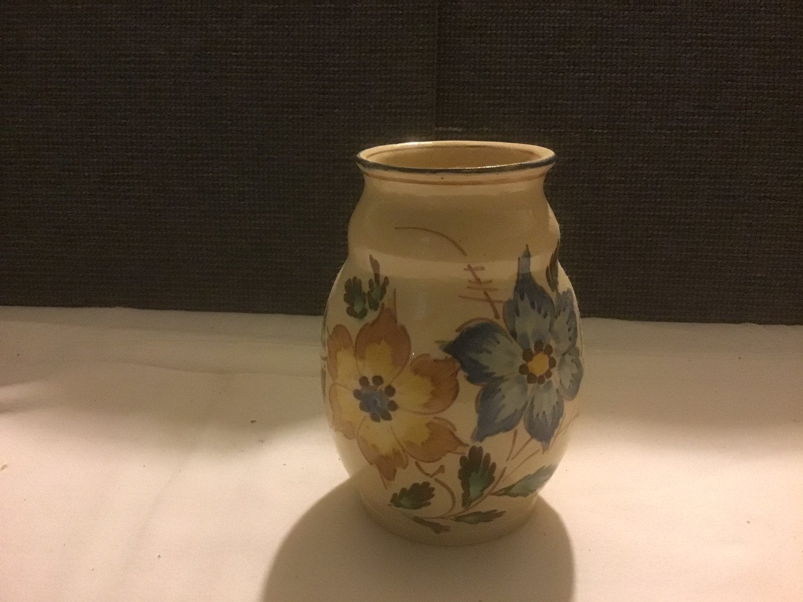 Antiek vaasje met bloementjes, Ophalen of Verzenden