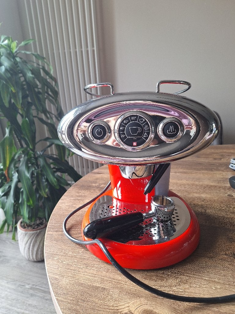 Illy koffiemachine, Ophalen, Zo goed als nieuw, Koffiemachine