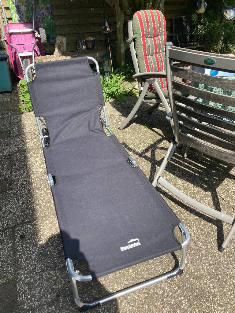 Lichtgewicht inklapbaar zonnebed, Ophalen, Zo goed als nieuw, Aluminium, Inklapbaar
