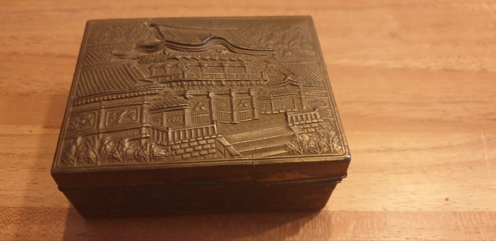 Antiek Bronzen Doosje met Aziatische Reliëfs, Ophalen of Verzenden