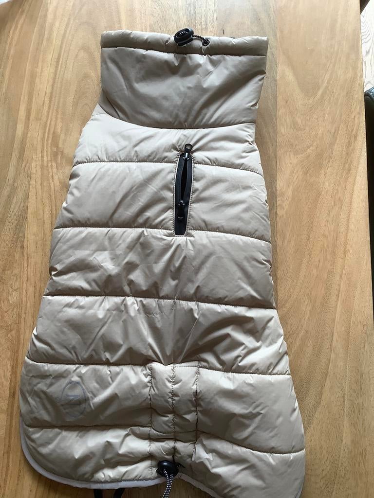 Voor de hond: Winterjas NOMAD en stressvest, Dieren en Toebehoren, Ophalen of Verzenden, Zo goed als nieuw, Hondenjas